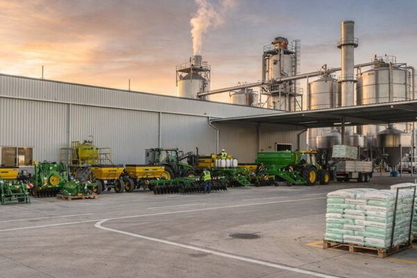 Implementos agrícolas e fertilizantes